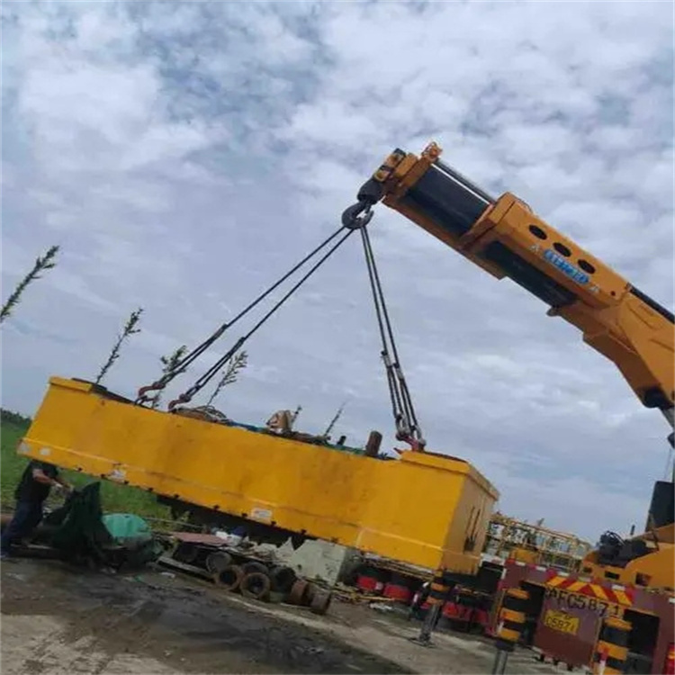 南充随车吊吊集装箱怎么吊